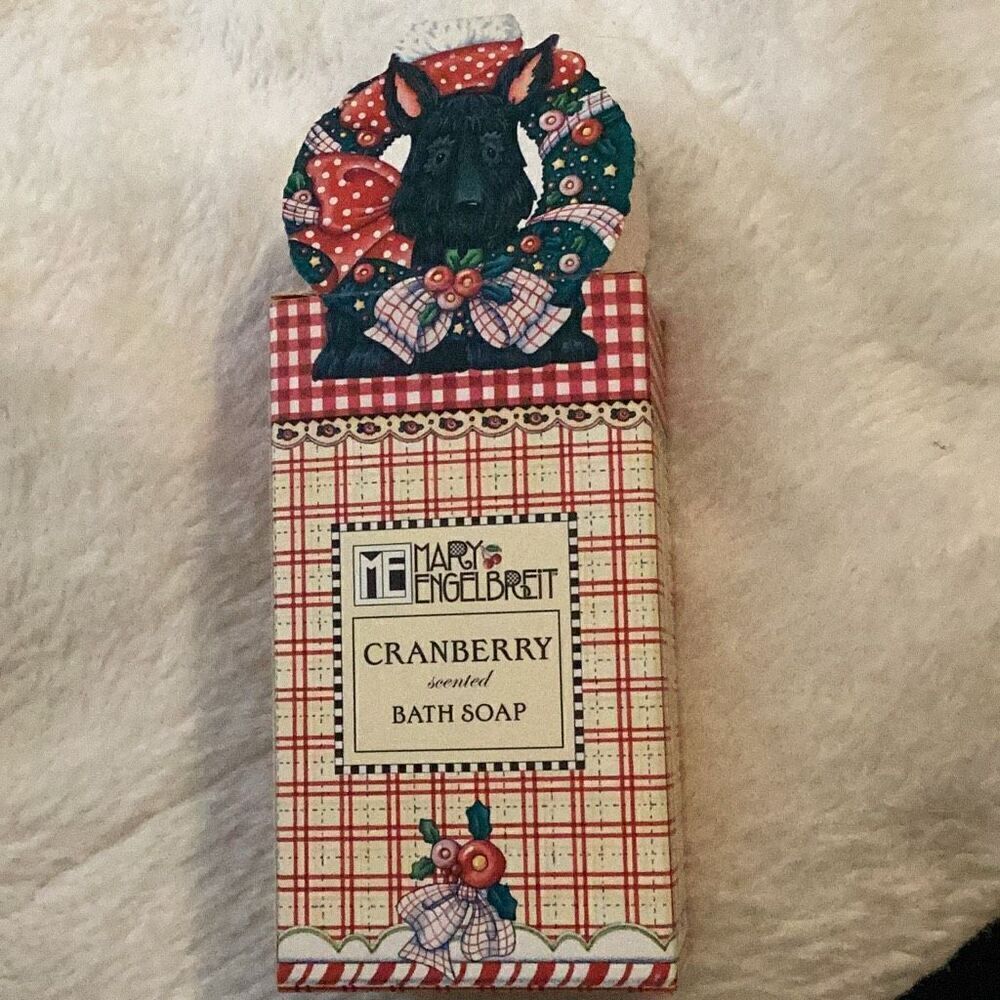 New Mary Engelbreit Cranberry Bath Soap Scottie Dog Christmas